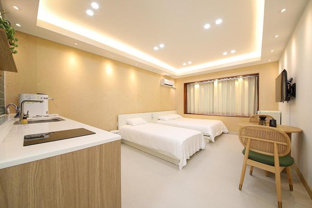 Gangneung Yeolmu Mansion Hotel Room photo