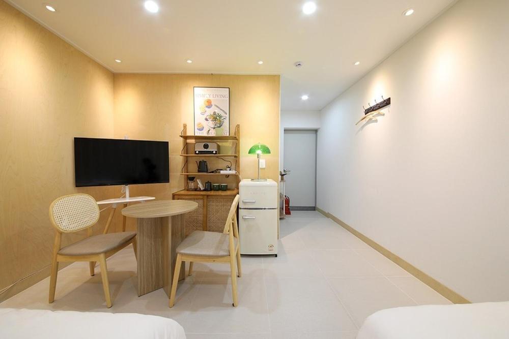 Gangneung Yeolmu Mansion Hotel Room photo